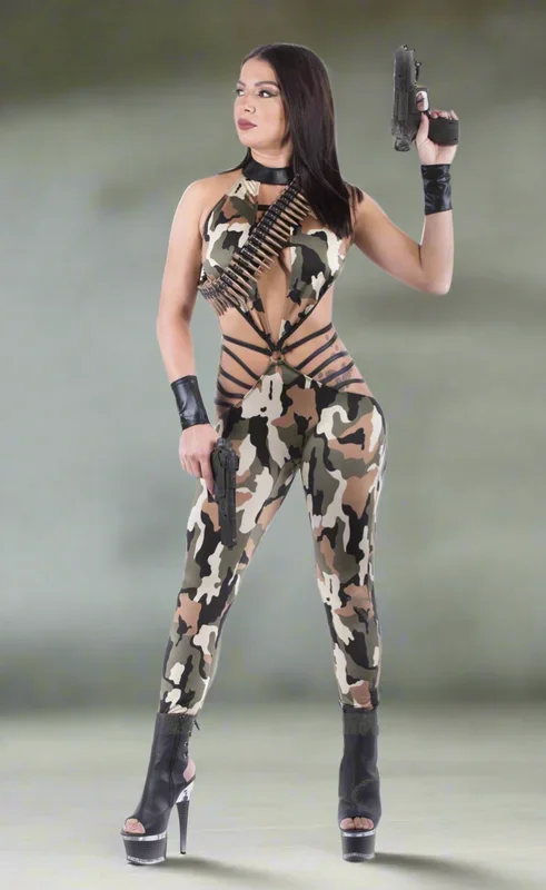 *Exclusive* Army Combat Cutie