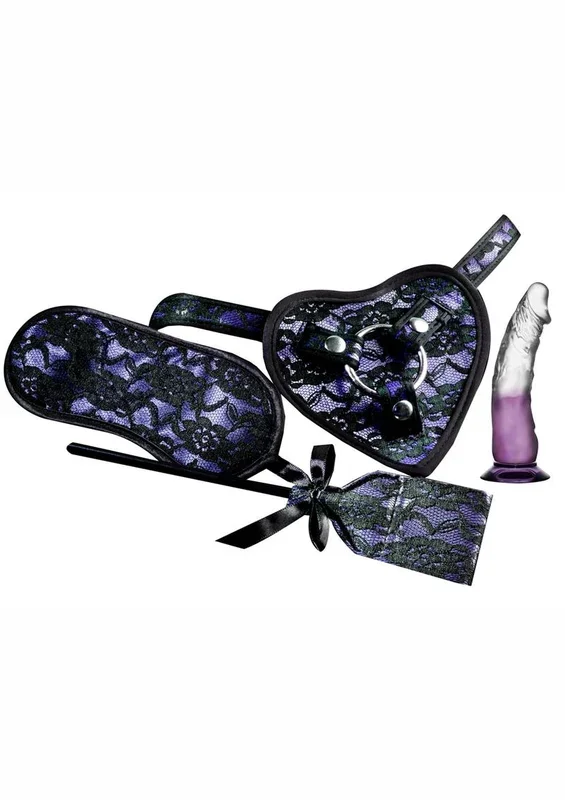 Heart Throb Deluxe Harness Kit with Curved Dildo