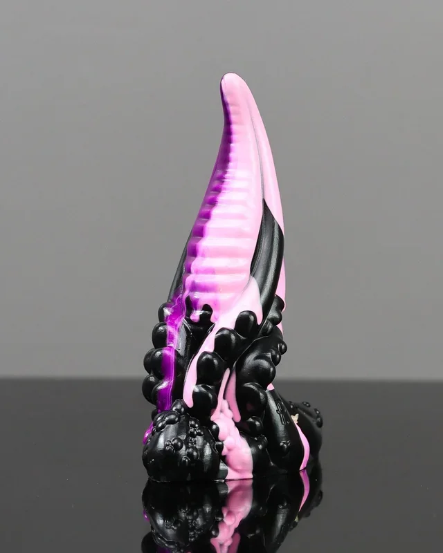 Lenea – Extra Small, Medium – FLOP – Slight Delamination of Drip